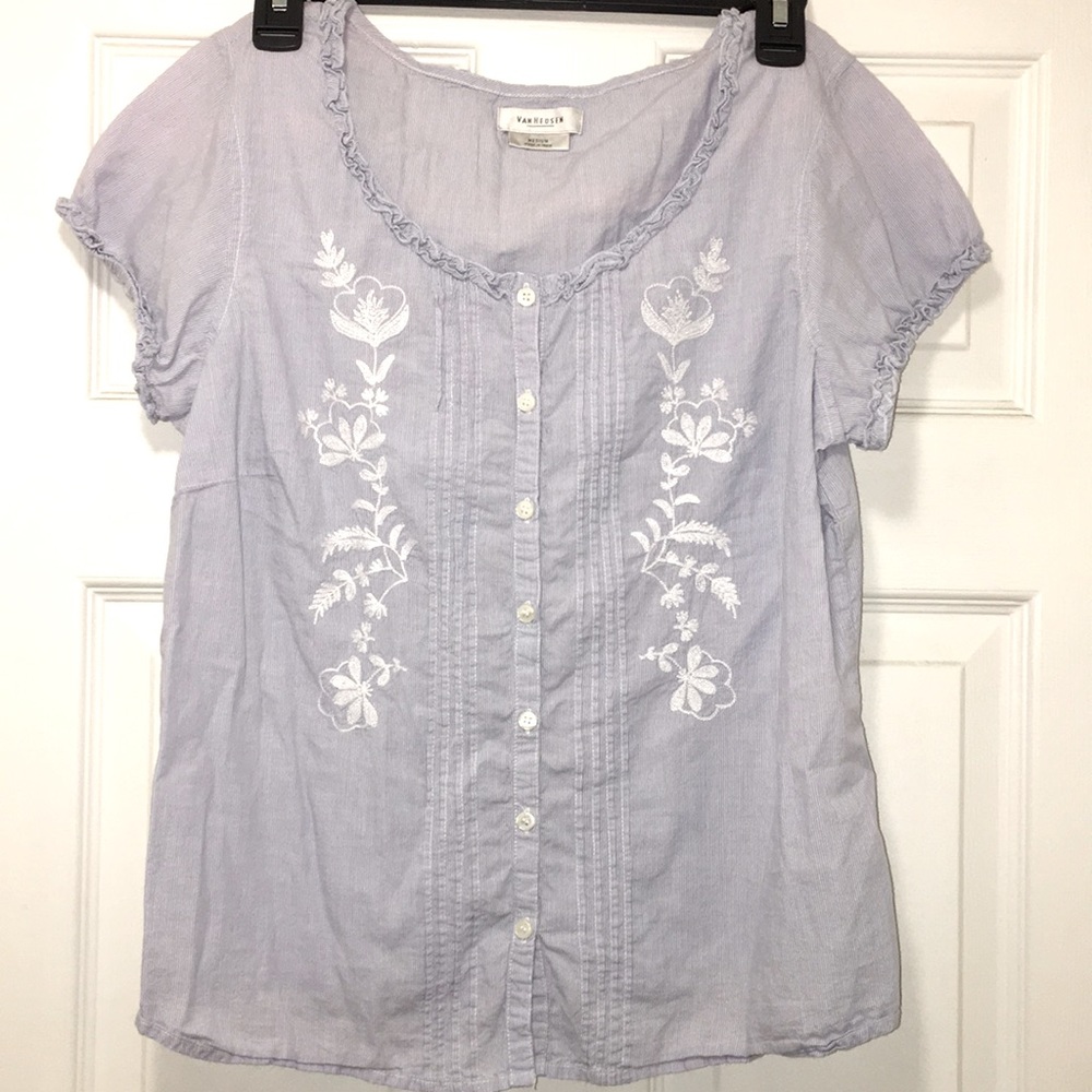 Blue&White pinstriped bottom down blouse 🤍💙